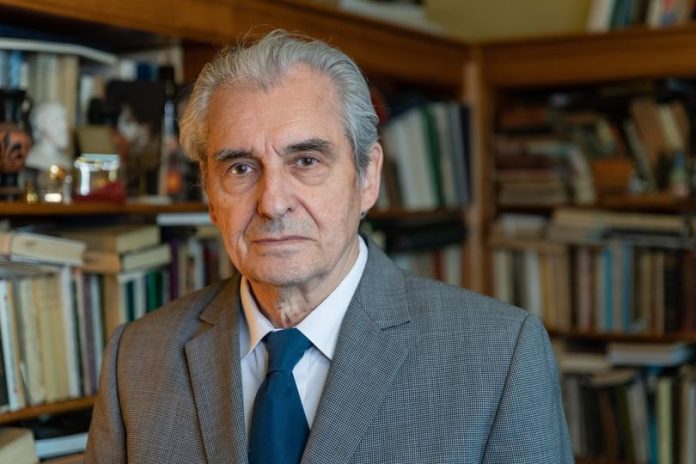 csikos Sándor