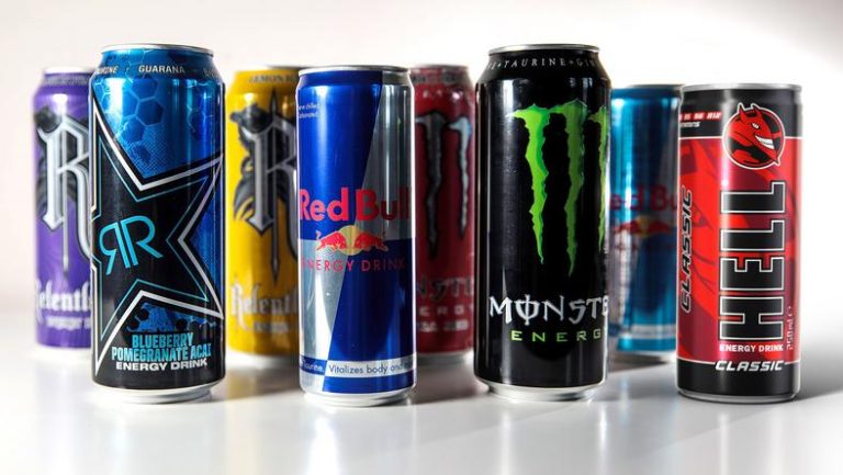 Betiltották a 18 év alattiaknak az energiaitalok vásárlását