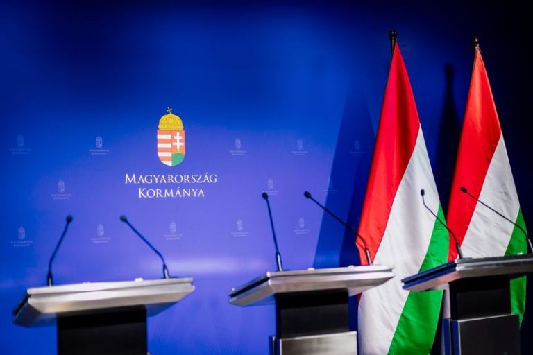 Magyar Péter: Szintet lépett a kormány a nyilvánosság elhallgatásában