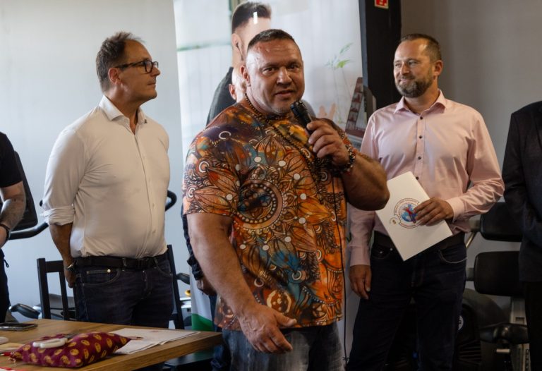 „3-4 óra után már mindent nehéznek érez az ember” – Interjú Kis Jenő mesterrel