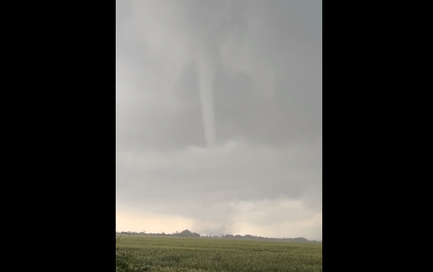 Megvan az év első tornádója – VIDEÓ