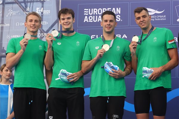 Vizes Eb – Mindkét magyar váltó ezüstérmes 4×200 méter gyorson