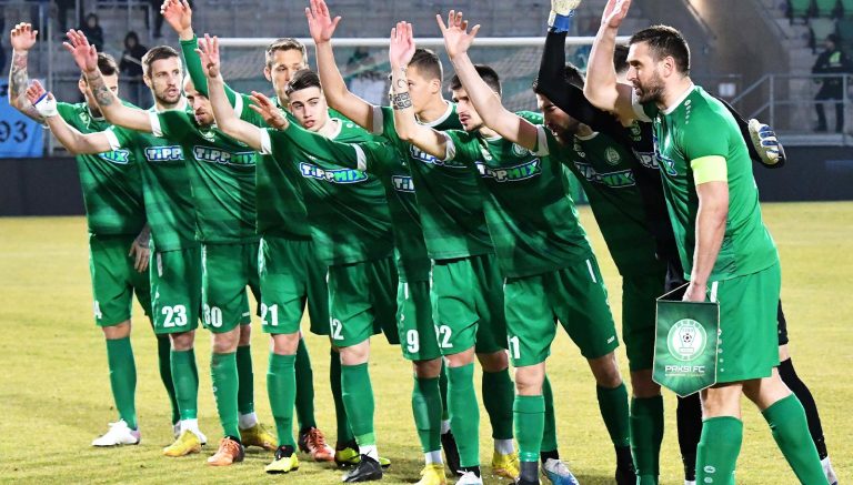 A Fradi kiesett, a Paks viszont továbbjutott a nemzetközi kupákban