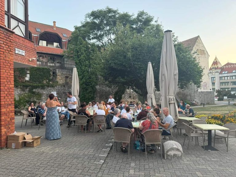 Bezárt Pécs ikonikus cukrászdája, a Capri