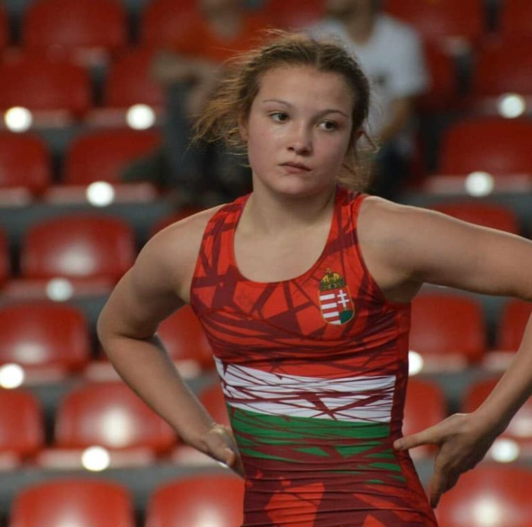 Négy érmet nyert a női U23-as birkózó-válogatott Bukarestben