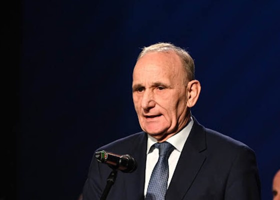 Újabb elvonással véreztetik ki az önkormányzatokat