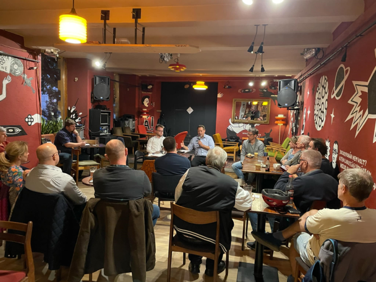 Sok résztvevővel zajlott a Pécs Most Egyesület civil egyeztetése