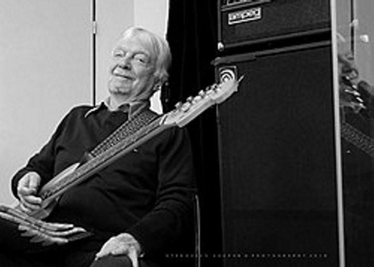 Elhunyt Szörényi Szabolcs, Kossuth-díjas zeneszerző, basszusgitáros