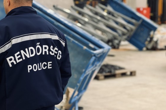 Két férfi halt meg munkahelyi balesetben