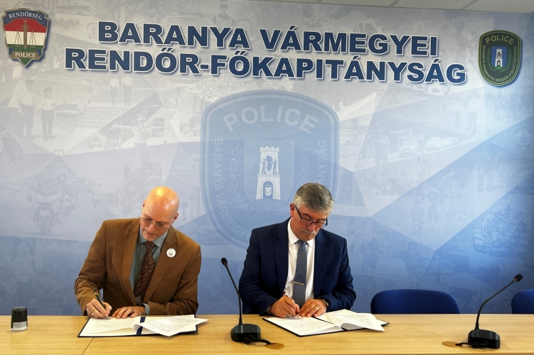 Együttműködési megállapodást írt alá a baranyai rendőrség