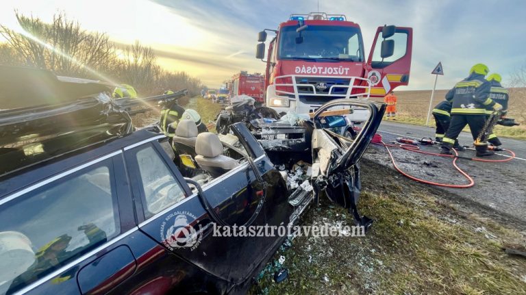 Két balesethez is riasztották a baranyai tűzoltókat tegnap