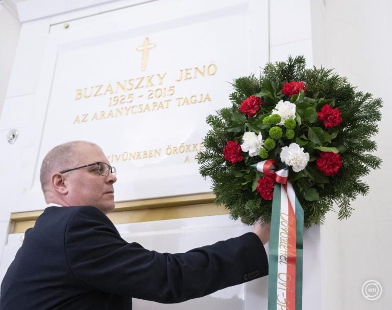 A tíz éve elhunyt Buzánszky Jenőre emlékezett az Aranycsapat Testület