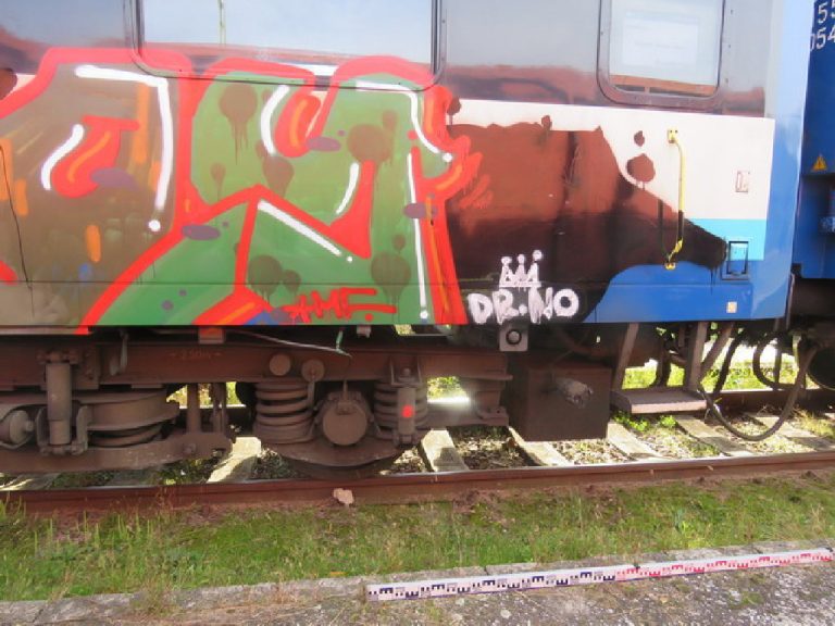 Pécsi graffitizőket buktattak le Dombóváron