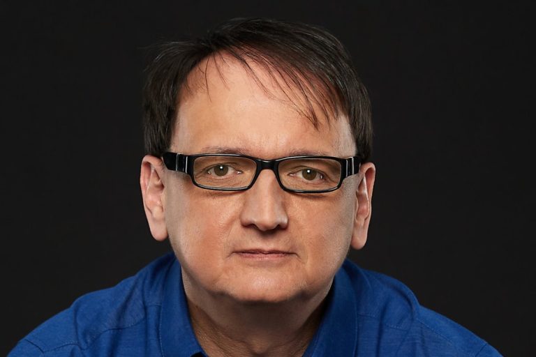 Ma 59 éves Lipics Zsolt