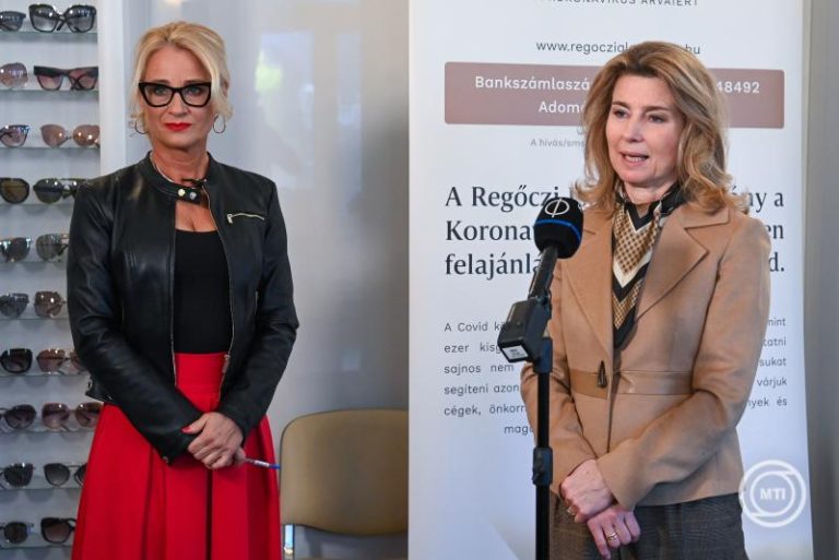 Szemüvegkészítéssel segíti a Regőczi Alapítvány partnere a rászoruló gyerekeket