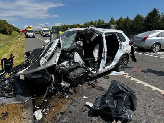 Sokkoló fotók érkeztek az M6-oson történt halálos balesetről