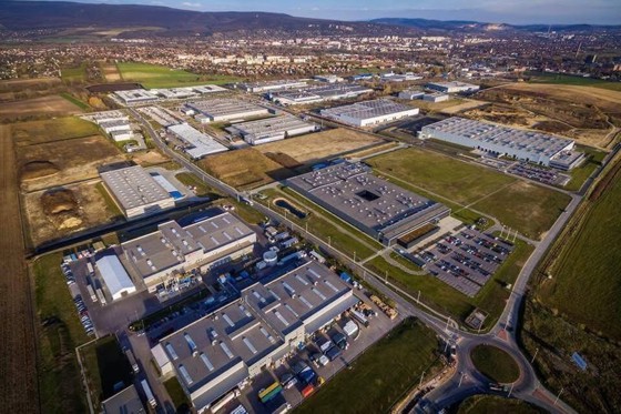 Hattonnás szerkezet nyomta halálra a munkahelyén a 37 éves Olivér