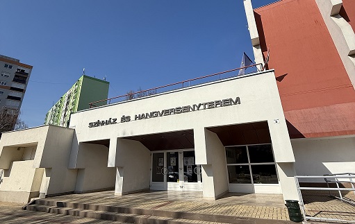 Tóth Ferencről nevezik el a Komlói Színház- és Hangversenytermet