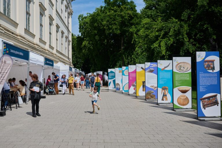 Csaknem száz kiállítóval megkezdődött a 28. Múzeumok Majálisa