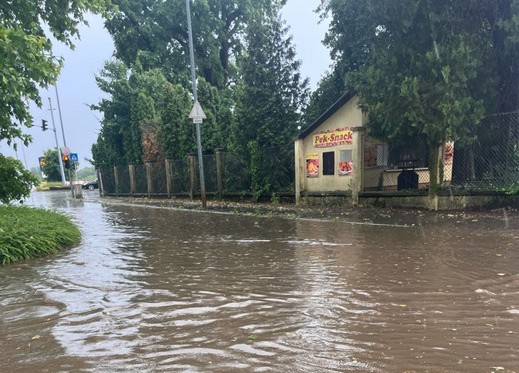 A nyugati országhatárt letarolta a jégeső és a zivatar