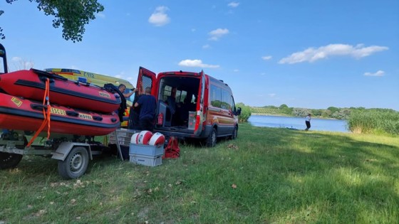 Tragédia Lengyeltótiban: 13 éves fiú fulladt a halastóba