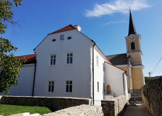 Tehetség, művészet a Szászvári Várkastélyban