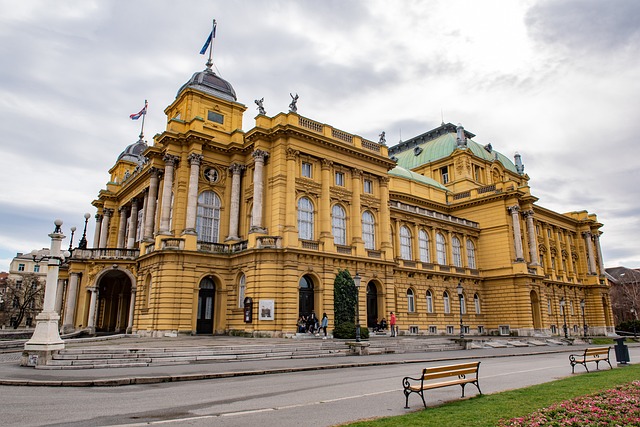 Egy kisrepülőgép balesete miatt több járatot töröltek Zágrábban