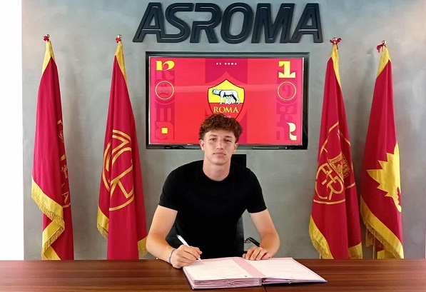 Szenzáció: 16 éves pécsi kapust igazolt le az AS Roma!