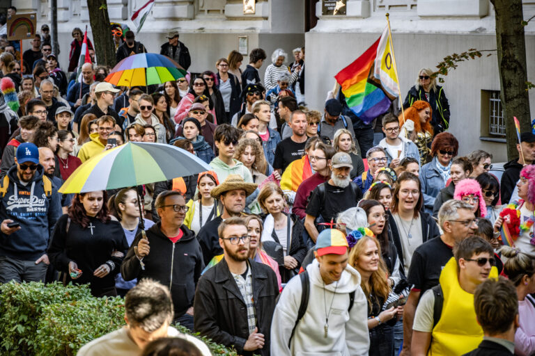 Gyanúsítottként hallgatják ki a Pécs Pride szervezőjét