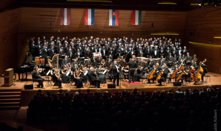 Ünnepi koncertet ad pénteken a Bartók Béla Férfikar, 80 éves a pécsi kórus