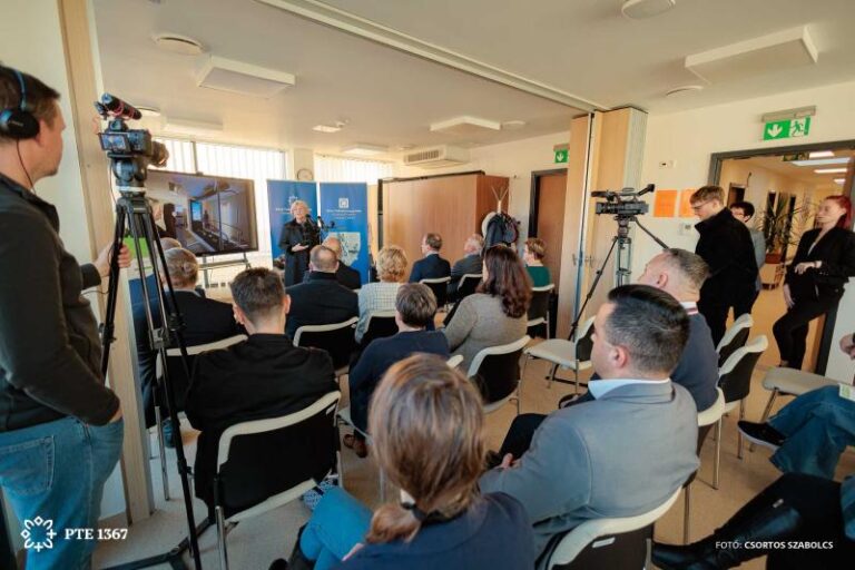 Modern robotikai eszközökkel erősít a rehabilitáció Pécsett