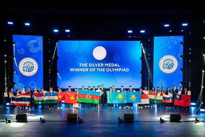 Pécsi diák is dobogón: rangos nemzetközi természettudományi olimpián brillíroztak a magyar fiatalok