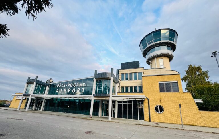 A városvezetés szerint szigorú átvilágítás előzte meg a Pécs–München járat elindítását