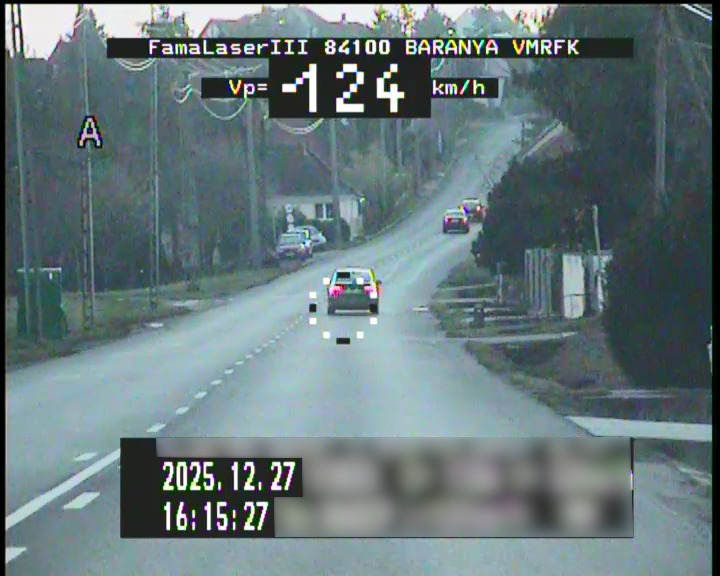 Könnyen tragédia is lehetett volna – 124 km/h-val száguldott belterületen