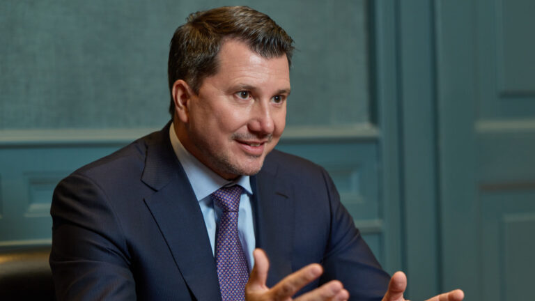Távozik az MBH Bank vezére a Pécsi Tudományegyetem kuratóriumából
