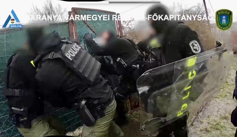 Drogtermesztés gyanúja miatt nyomoznak egy komlói férfi ellen – VIDEÓ