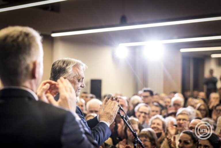 Orbán Viktor: „Most biztonságra és stabilitásra van szükség”