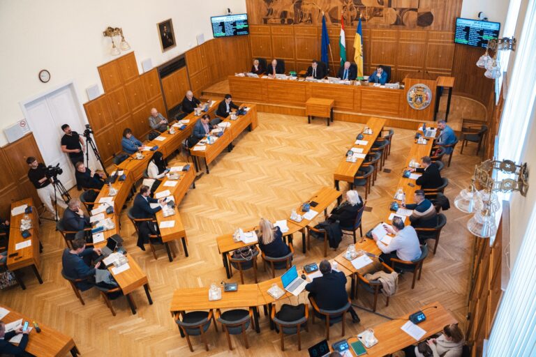 Több mint ötven napirendi pontot tárgyalt tegnap a pécsi közgyűlés