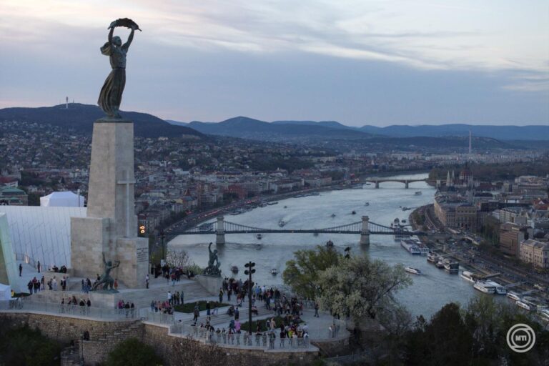 Megnyílt a megújult Citadella – ingyenes programokkal várják a látogatókat