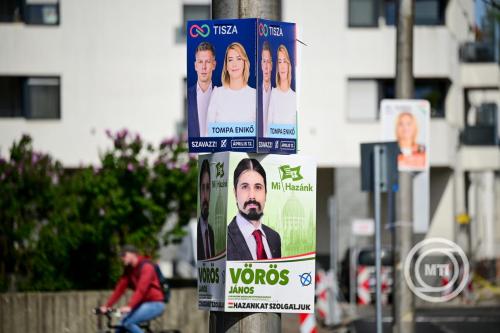 Három hét van a plakátok eltávolítására
