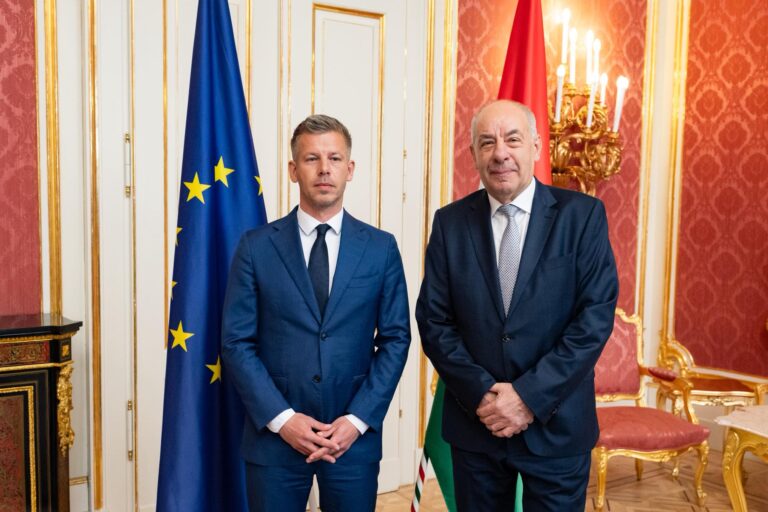 Sulyok Tamás minden parlamenti párttal egyeztet – Magyar Pétert javasolja miniszterelnöknek