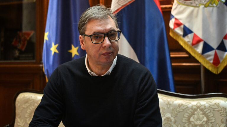 A szerb elnök hívta Orbán Viktort, hogy robbanóanyagot találtak a magyar-szerb gázvezeték közelében