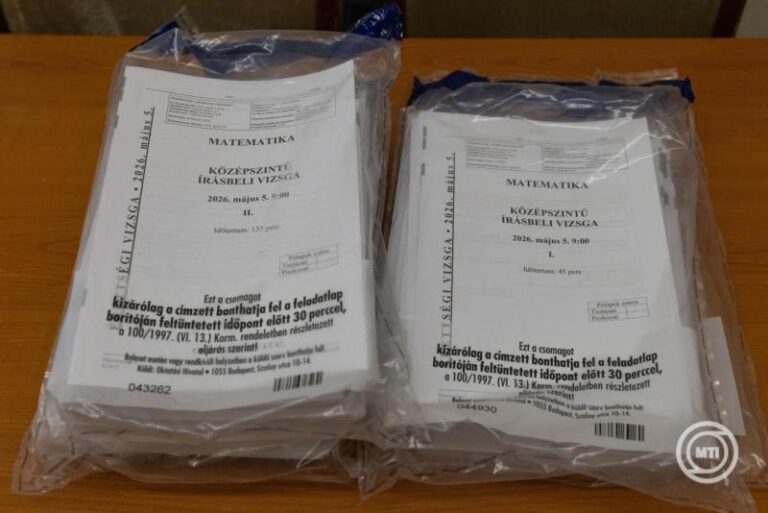 Több tízezren írták ma a matekérettségit – nem volt könnyű a feladatsor