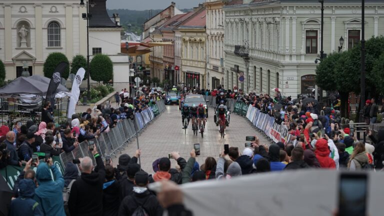 Fantasztikus hangulatban ért véget a Tour de Hongrie királyetapja – GALÉRIA