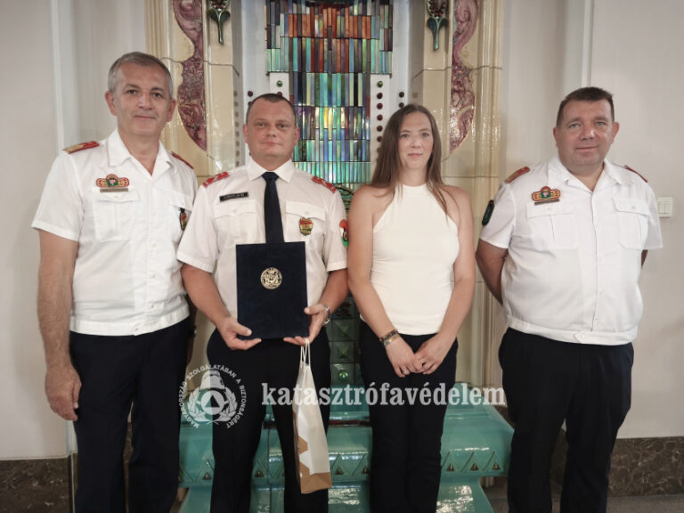 Pécsi tűzoltó lett az Év tűzoltója