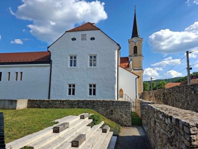 Művészet és zene találkozott Szászváron