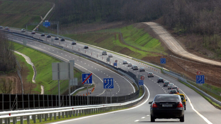 Büntetőfeljelentés az M6-os autópálya koncessziója miatt