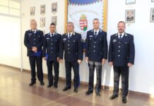 Késsel követelte a telefont Pécsen – elismerték a gyors elfogásban részt vevő rendőröket