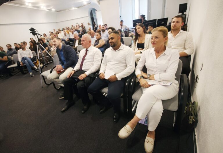 Az Országgyűlés két kormánypárti tagja is jelen volt a Freedom of My Identity Emberi Jogi Fesztivál és Pécs Pride megnyitóján