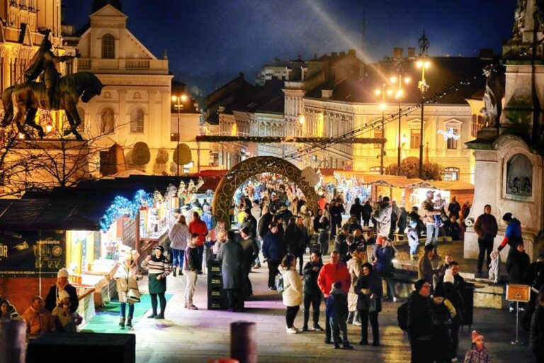 Kézműveseket és vendéglátókat várnak a pécsi adventi vásárra